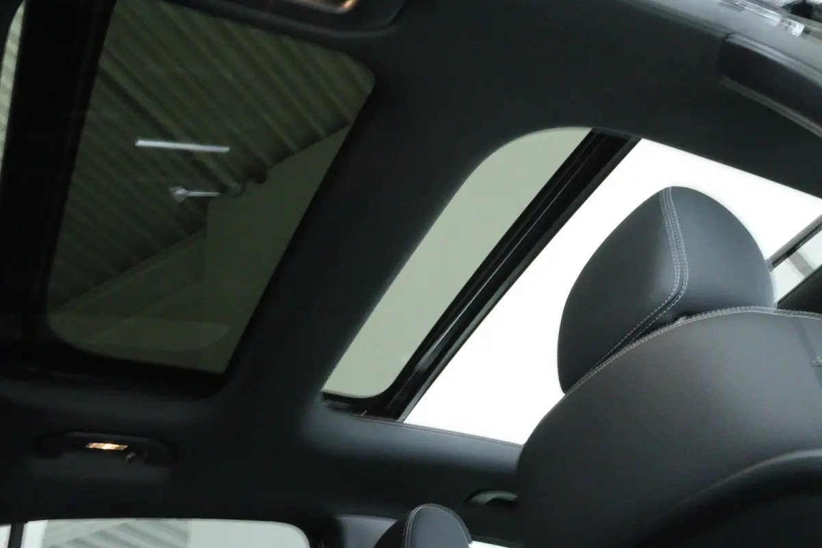 250+ Business Edition 71 kWh | Soh 100% | Cruise Control | Schuifdak | Memory | Stoelverwarming | Elektr. Stoelen | Keyless | Navi | 360 Camera | Massage