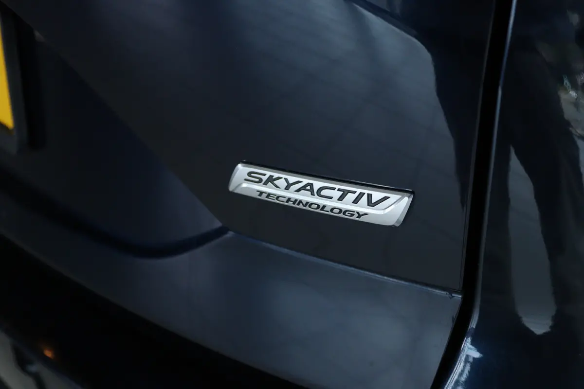 2.0 SkyActiv-G 165 Skylease GT | Cruise Control | Trekhaak | Camera | Stoel+Stuurverwarming | Memory | Bose Audio | Navi | Climate | LED
