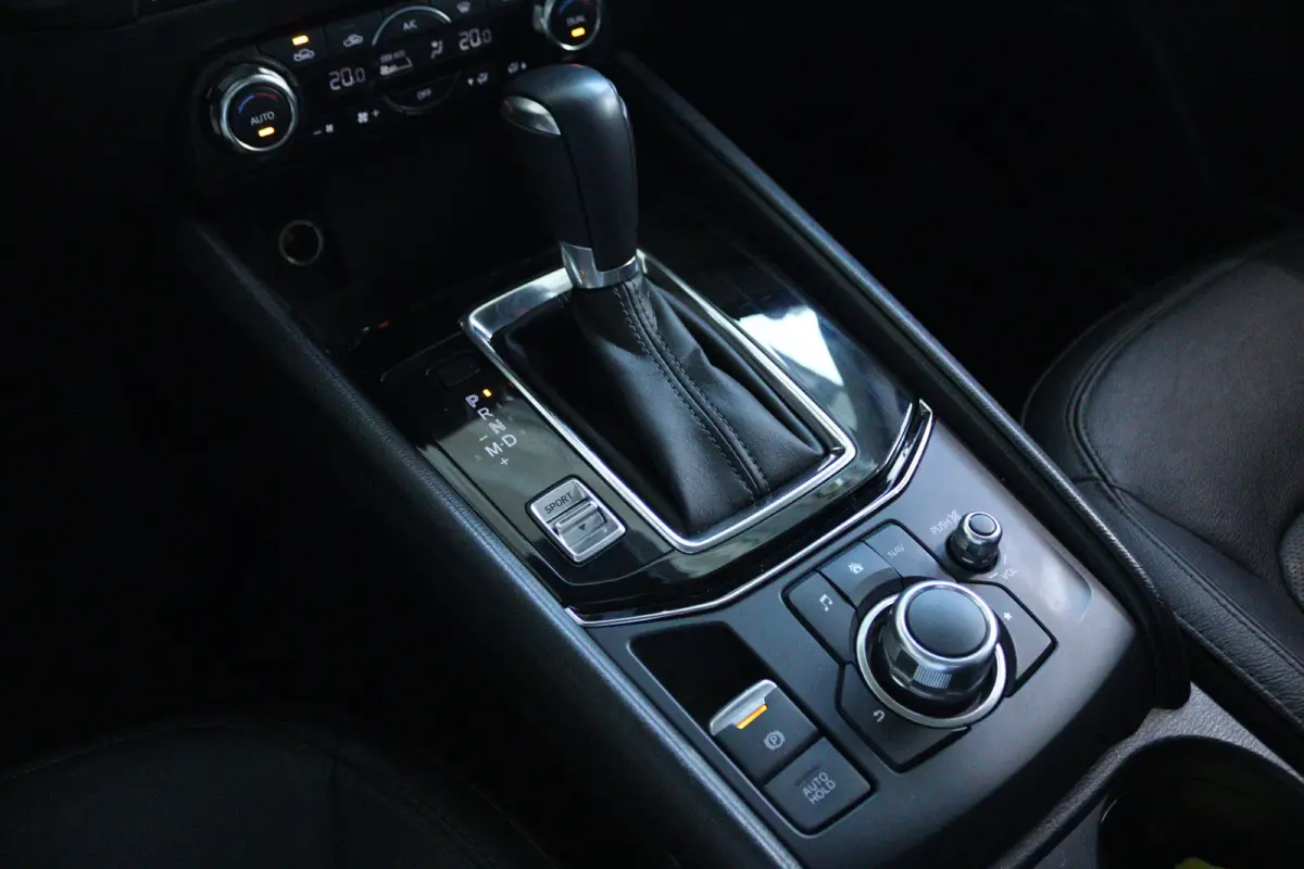 2.0 SkyActiv-G 165 Skylease GT | Cruise Control | Trekhaak | Camera | Stoel+Stuurverwarming | Memory | Bose Audio | Navi | Climate | LED