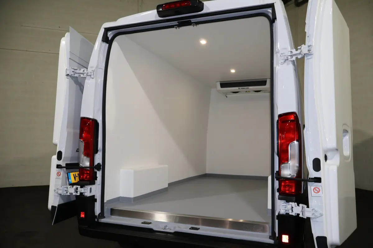 2.2 MultiJet L3 H2 Automaat Koelwagen V300 Dag en Nacht