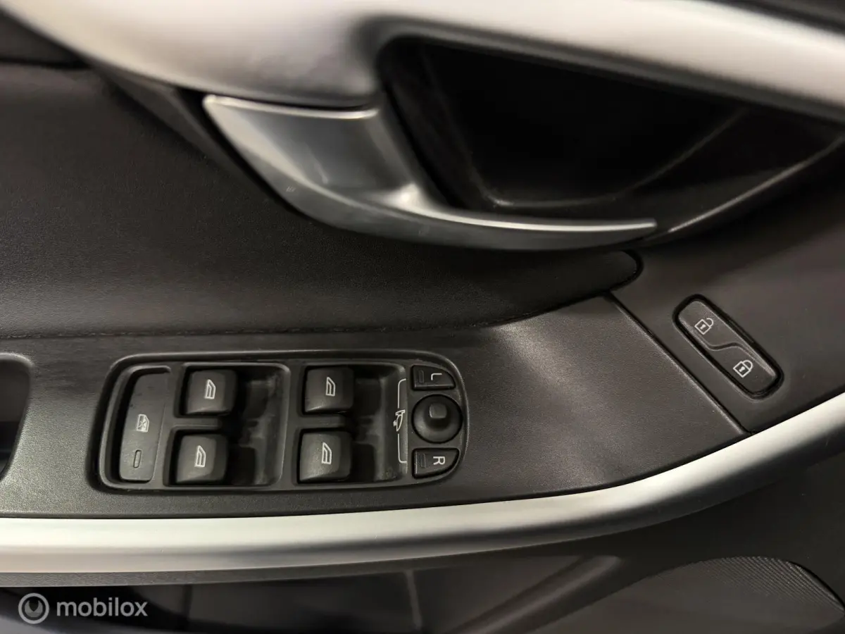 2.0 T5 Kinetic ✓Trekh.✓Clima✓Cruise.✓Org. NL