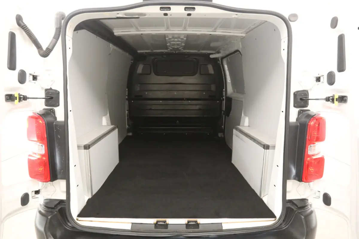 Opel Vivaro-e 75 kWh L2H1 | Snelladen | SOH 88% | Airco | 3 Zits | Carplay | Cruise | Parkeersens.