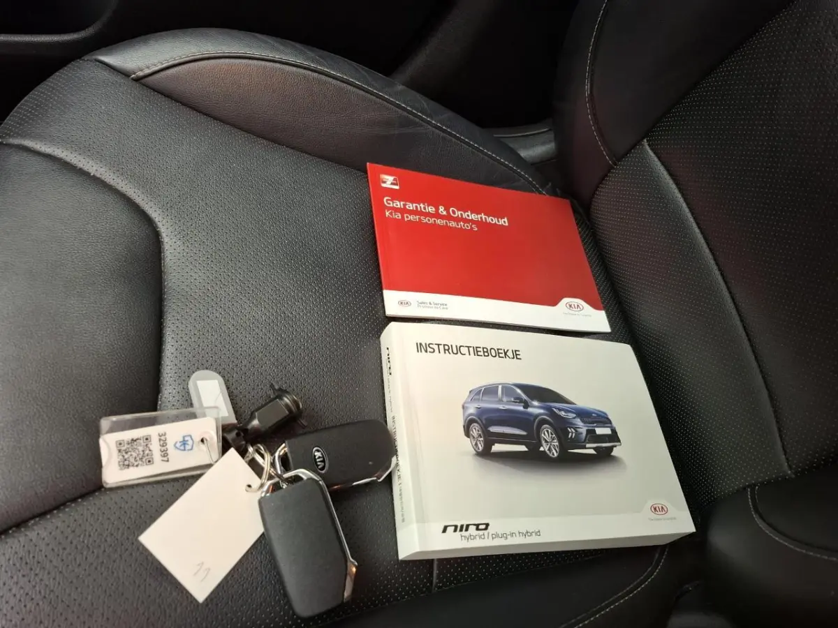 1.6 GDi Hybrid DynamicPlusLine+Leder+breed-Navigatie+camera+stoel&stuur-verw = SUPER !!