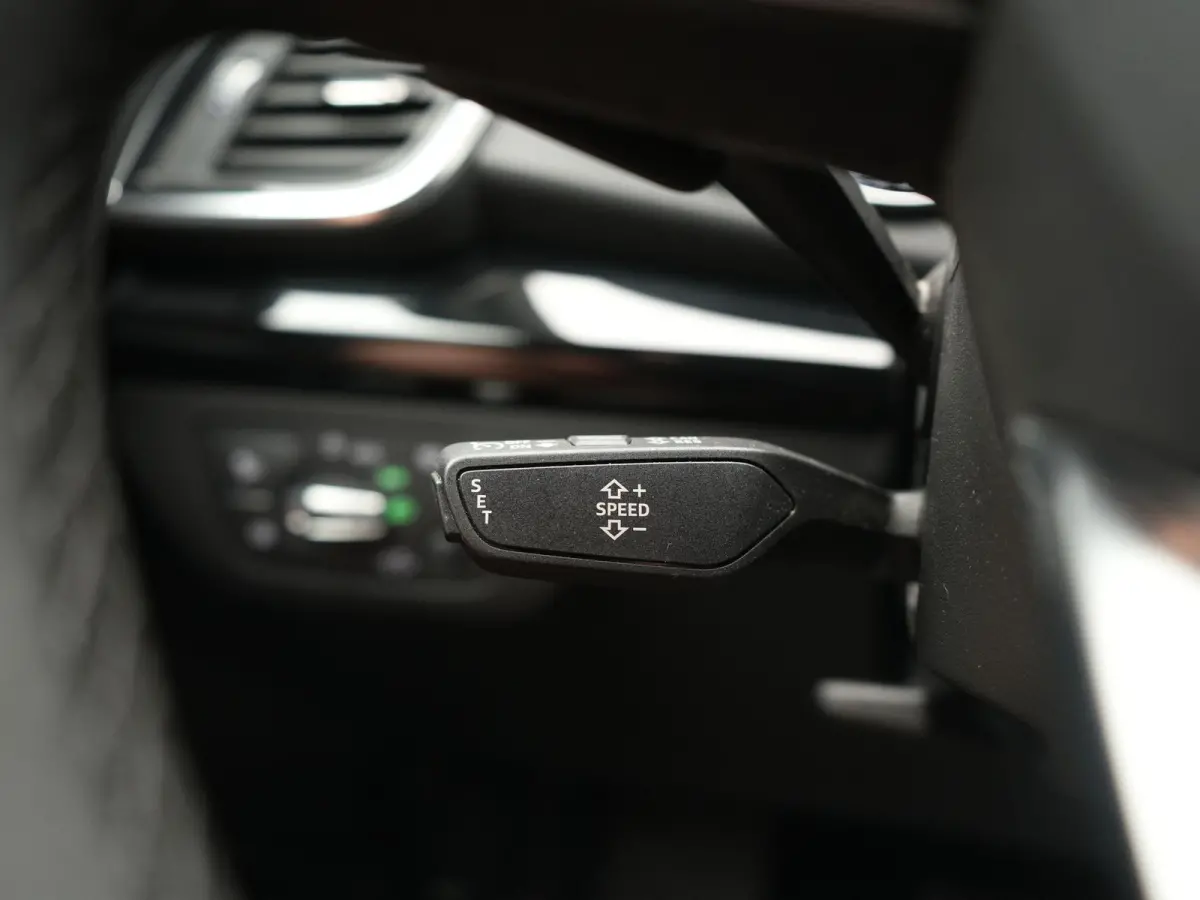 50 TFSI e Advanced edition PHEV 300pk Dealer O.H | Trekhaak Af Fabriek | Head Up | Apple Carplay | Lederen Sportstoelen Verwarmd | Cruise Control | Virtual | Navigatie | DAB | 19"L.M | Plug 