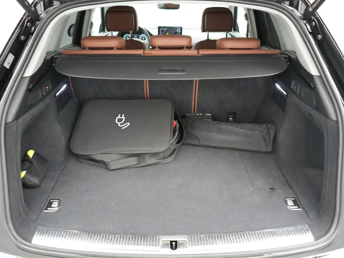 50 TFSI e Advanced edition PHEV 300pk Dealer O.H | Trekhaak Af Fabriek | Head Up | Apple Carplay | Lederen Sportstoelen Verwarmd | Cruise Control | Virtual | Navigatie | DAB | 19"L.M | Plug 