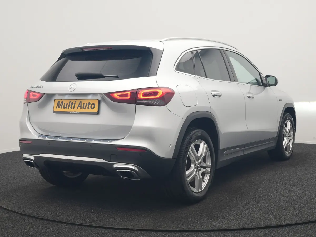 250 e Progressive PHEV 218pk Dealer O.H | Adaptive Cruise | Camera | Lederen Sportstoelen Verwarmd | BLIS | Apple Carplay | Pilot Assist | Widescreen Navi | Virtual | DAB | 18"L.M | Plug In 