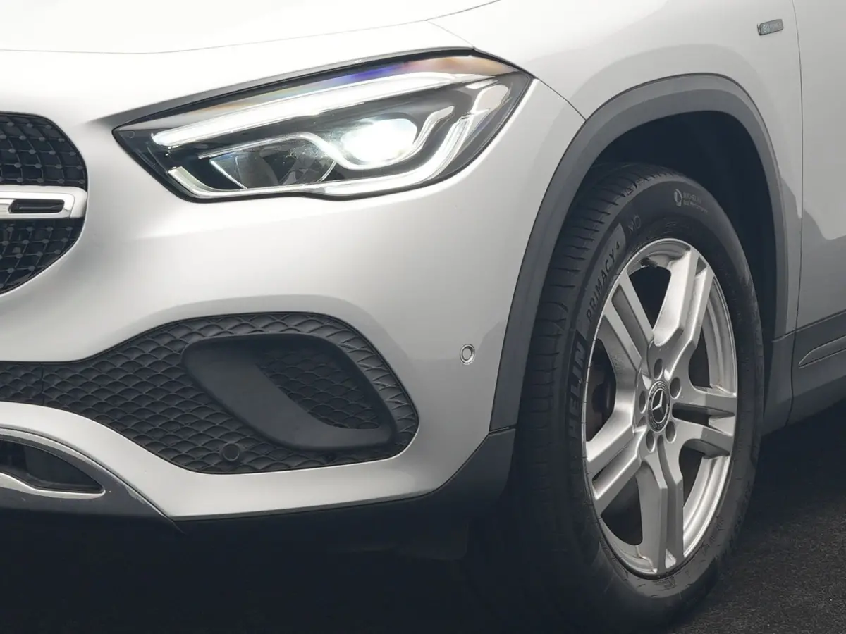 250 e Progressive PHEV 218pk Dealer O.H | Adaptive Cruise | Camera | Lederen Sportstoelen Verwarmd | BLIS | Apple Carplay | Pilot Assist | Widescreen Navi | Virtual | DAB | 18"L.M | Plug In 