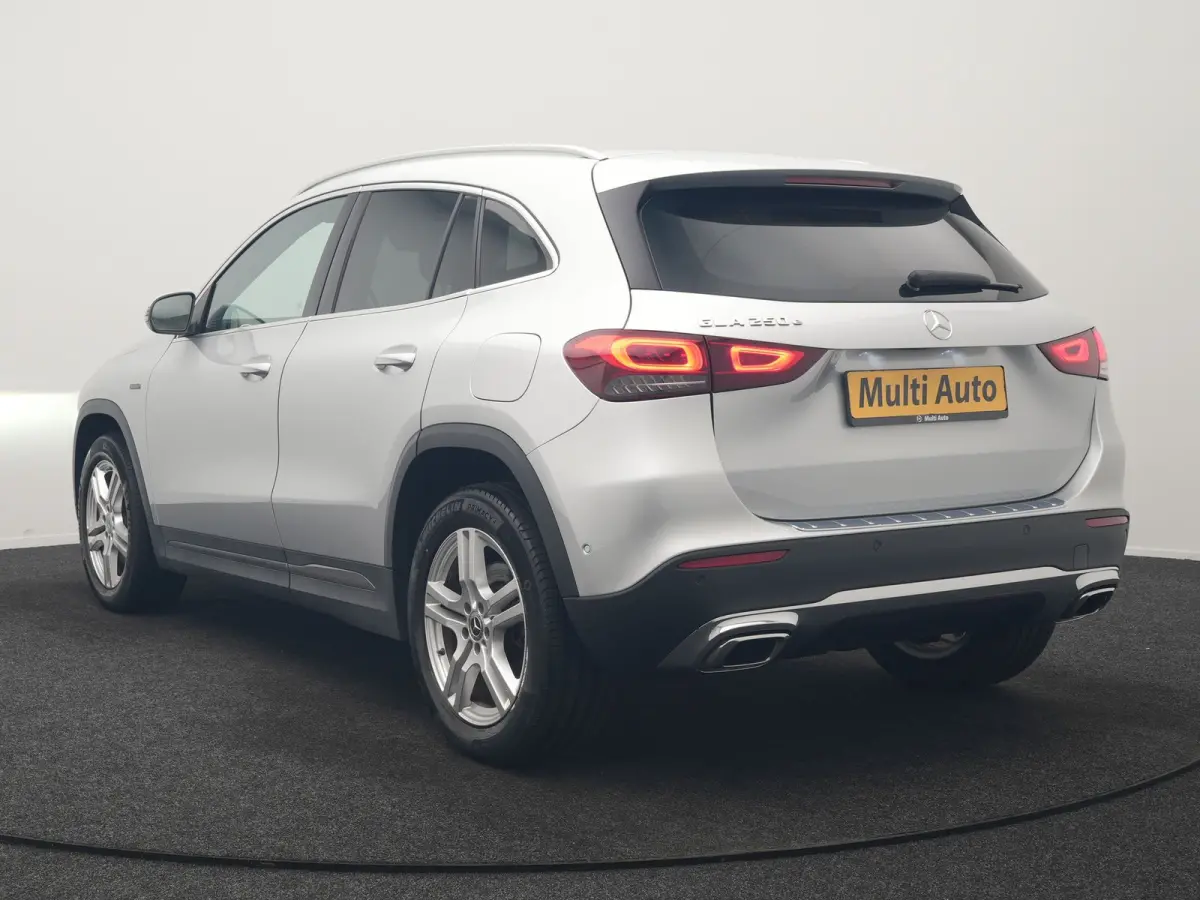 250 e Progressive PHEV 218pk Dealer O.H | Adaptive Cruise | Camera | Lederen Sportstoelen Verwarmd | BLIS | Apple Carplay | Pilot Assist | Widescreen Navi | Virtual | DAB | 18"L.M | Plug In 