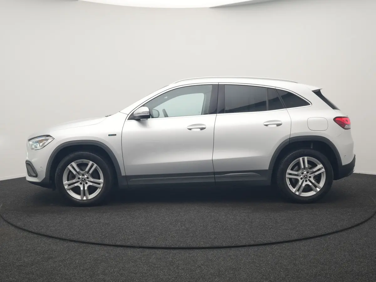 250 e Progressive PHEV 218pk Dealer O.H | Adaptive Cruise | Camera | Lederen Sportstoelen Verwarmd | BLIS | Apple Carplay | Pilot Assist | Widescreen Navi | Virtual | DAB | 18"L.M | Plug In 