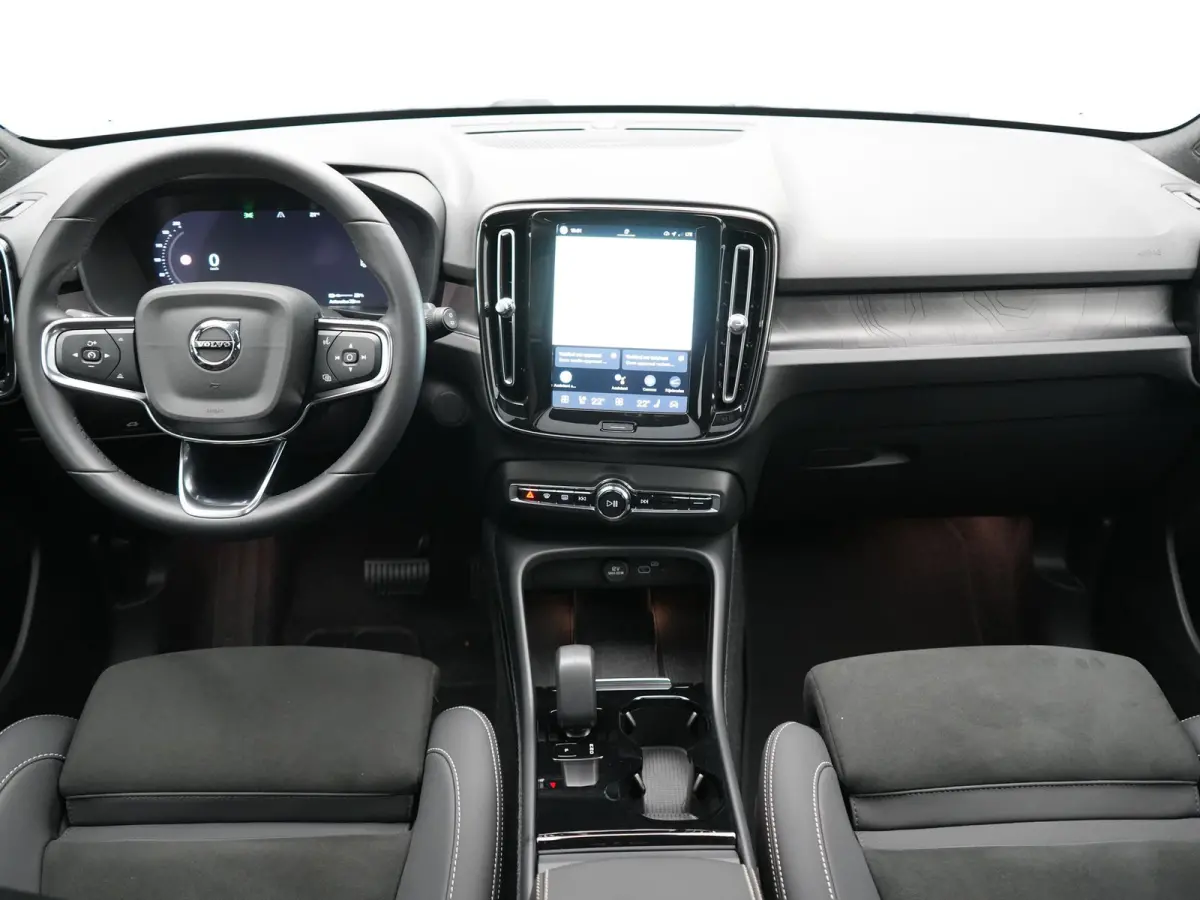Ultimate 69 kWh 232pk Dealer O.H | Trekhaak Af Fabriek | Panodak | 360 Camera | Adaptive Cruise | Harman / Kardon | Alcantara Sportstoelen Memory & Verwarmd | BLIS | Keyless | Apple Carplay 