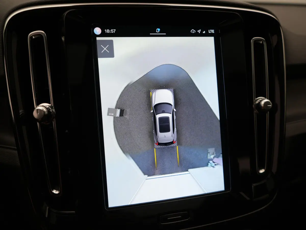 Ultimate 69 kWh 232pk Dealer O.H | Trekhaak Af Fabriek | Panodak | 360 Camera | Adaptive Cruise | Harman / Kardon | Alcantara Sportstoelen Memory & Verwarmd | BLIS | Keyless | Apple Carplay 