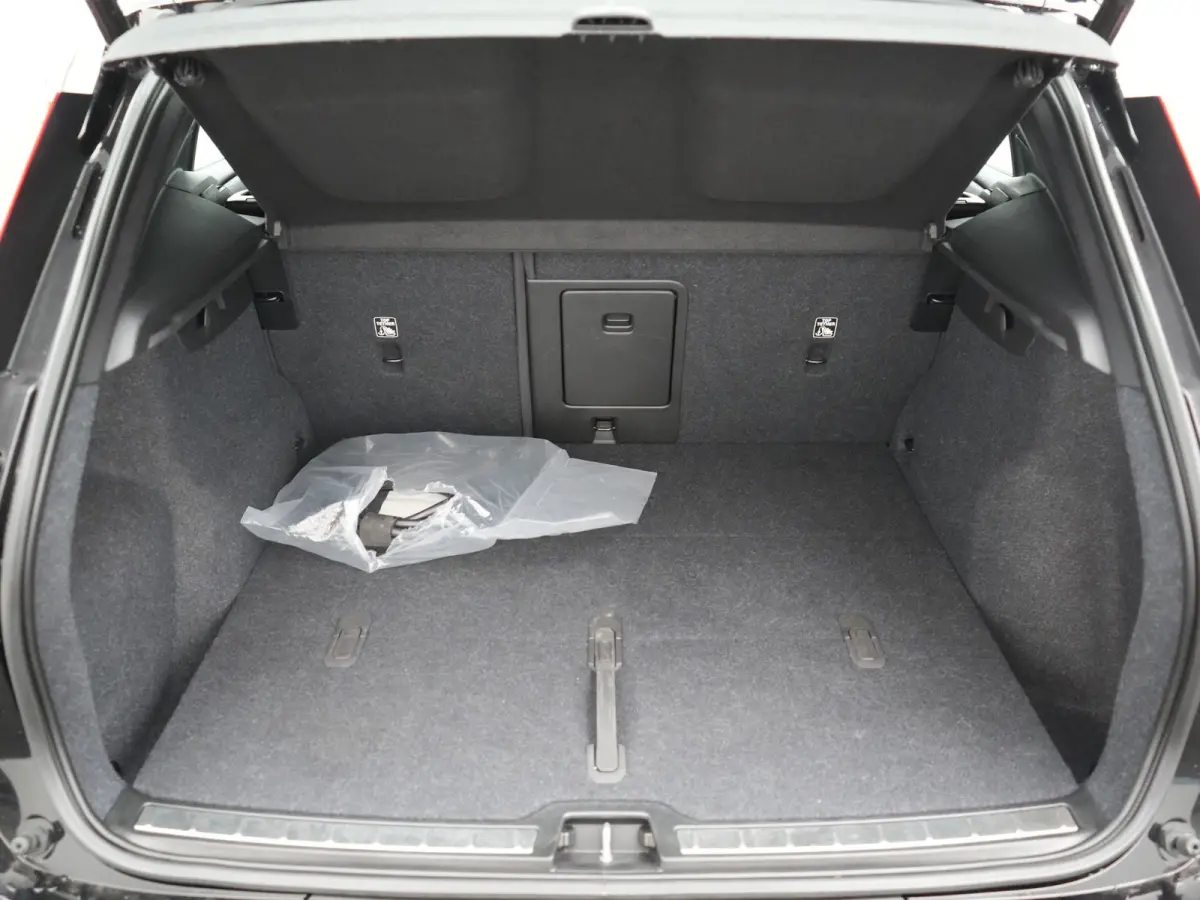 Ultimate 69 kWh 232pk Dealer O.H | Trekhaak Af Fabriek | Panodak | 360 Camera | Adaptive Cruise | Harman / Kardon | Alcantara Sportstoelen Memory & Verwarmd | BLIS | Keyless | Apple Carplay 