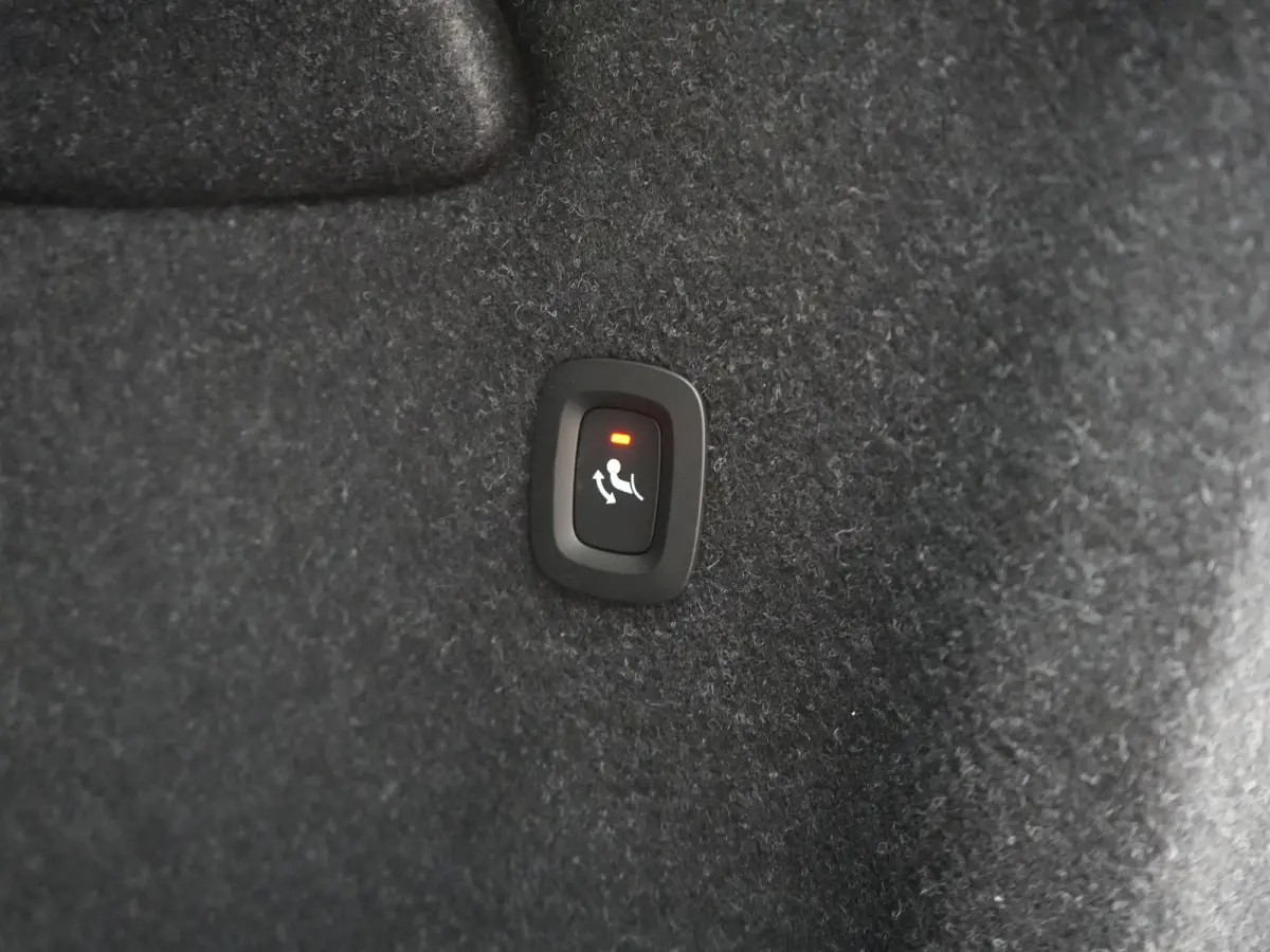 Ultimate 69 kWh 232pk Dealer O.H | Trekhaak Af Fabriek | Panodak | 360 Camera | Adaptive Cruise | Harman / Kardon | Alcantara Sportstoelen Memory & Verwarmd | BLIS | Keyless | Apple Carplay 