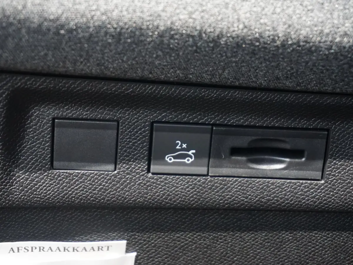 1.2 Turbo Hybrid Business Edition