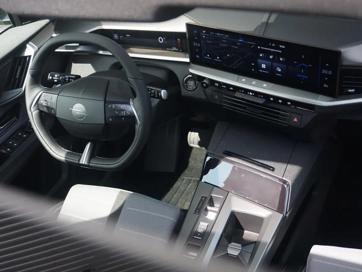 1.2 Turbo Hybrid Business Edition