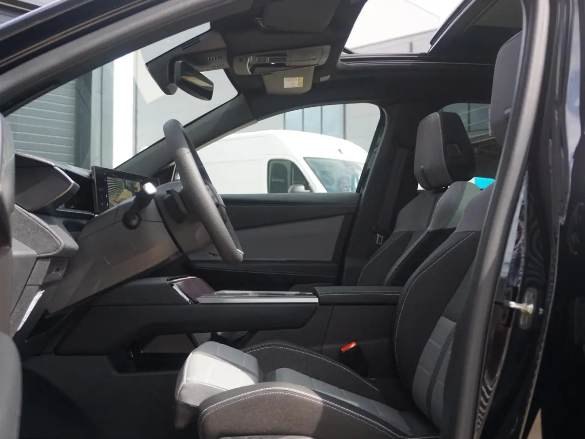 1.2 Turbo Hybrid Business Edition
