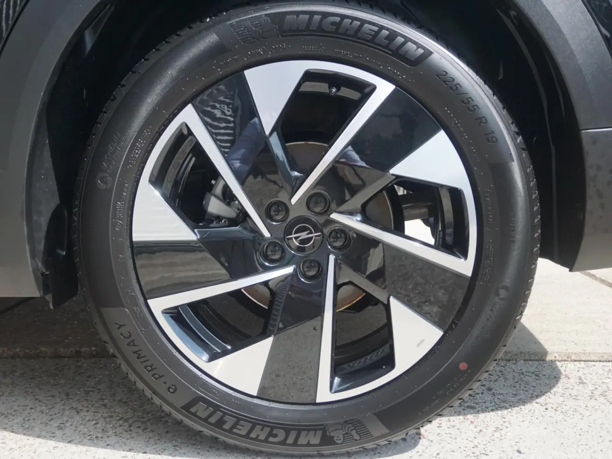 1.2 Turbo Hybrid Business Edition