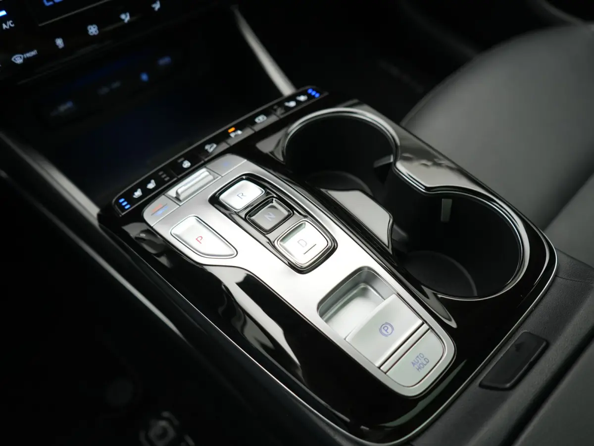 1.6 T-GDI PHEV Premium Sky 4WD 266pk Dealer O.H | Trekhaak Afn. | Panodak | 360 Camera | Adaptive Cruise | Krell Audio | Lederen Sportstoelen Memory & Ventilatie | Apple Carplay | Keyless | 