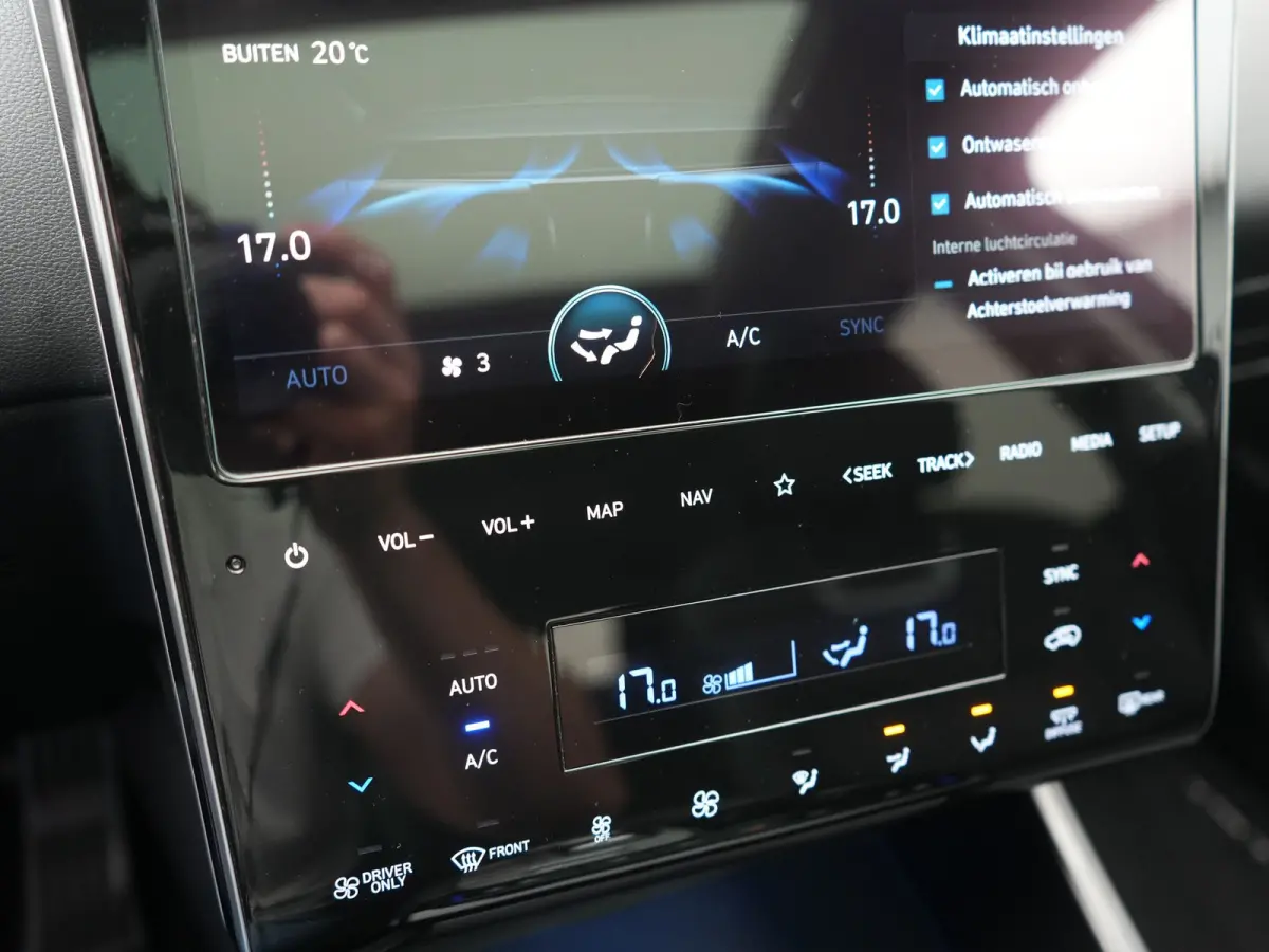 1.6 T-GDI PHEV Premium Sky 4WD 266pk Dealer O.H | Trekhaak Afn. | Panodak | 360 Camera | Adaptive Cruise | Krell Audio | Lederen Sportstoelen Memory & Ventilatie | Apple Carplay | Keyless | 
