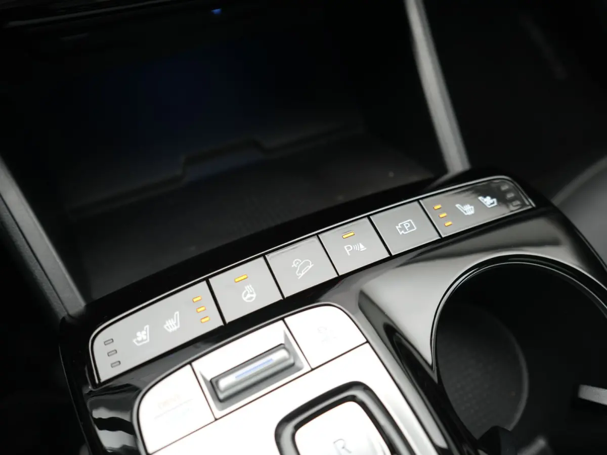 1.6 T-GDI PHEV Premium Sky 4WD 266pk Dealer O.H | Trekhaak Afn. | Panodak | 360 Camera | Adaptive Cruise | Krell Audio | Lederen Sportstoelen Memory & Ventilatie | Apple Carplay | Keyless | 