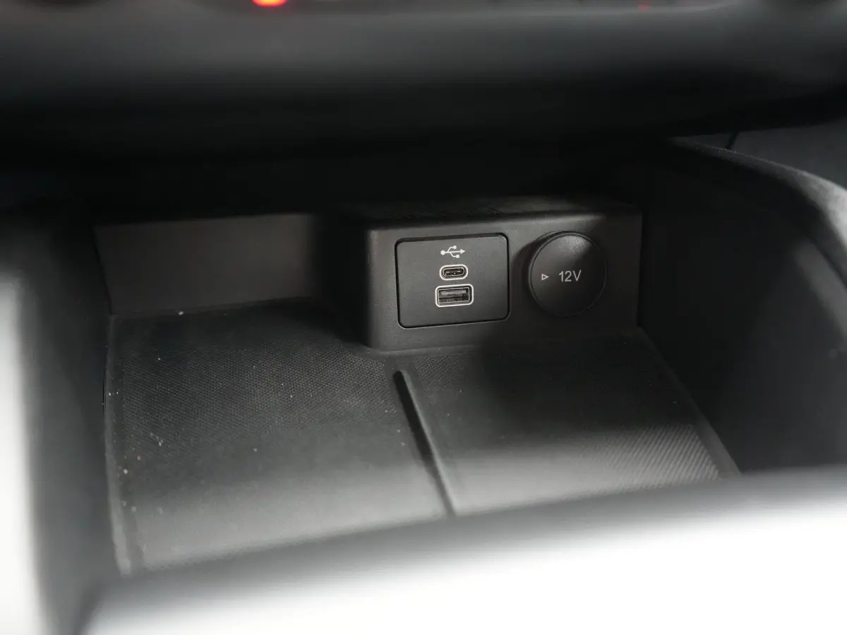 2.5 PHEV 225pk Dealer O.H | Cruise Control | Stoelverwarming | DAB | Navigatie | Stuurverwarming | Lane Assist | 17"L.M | Plug In Hybrid |