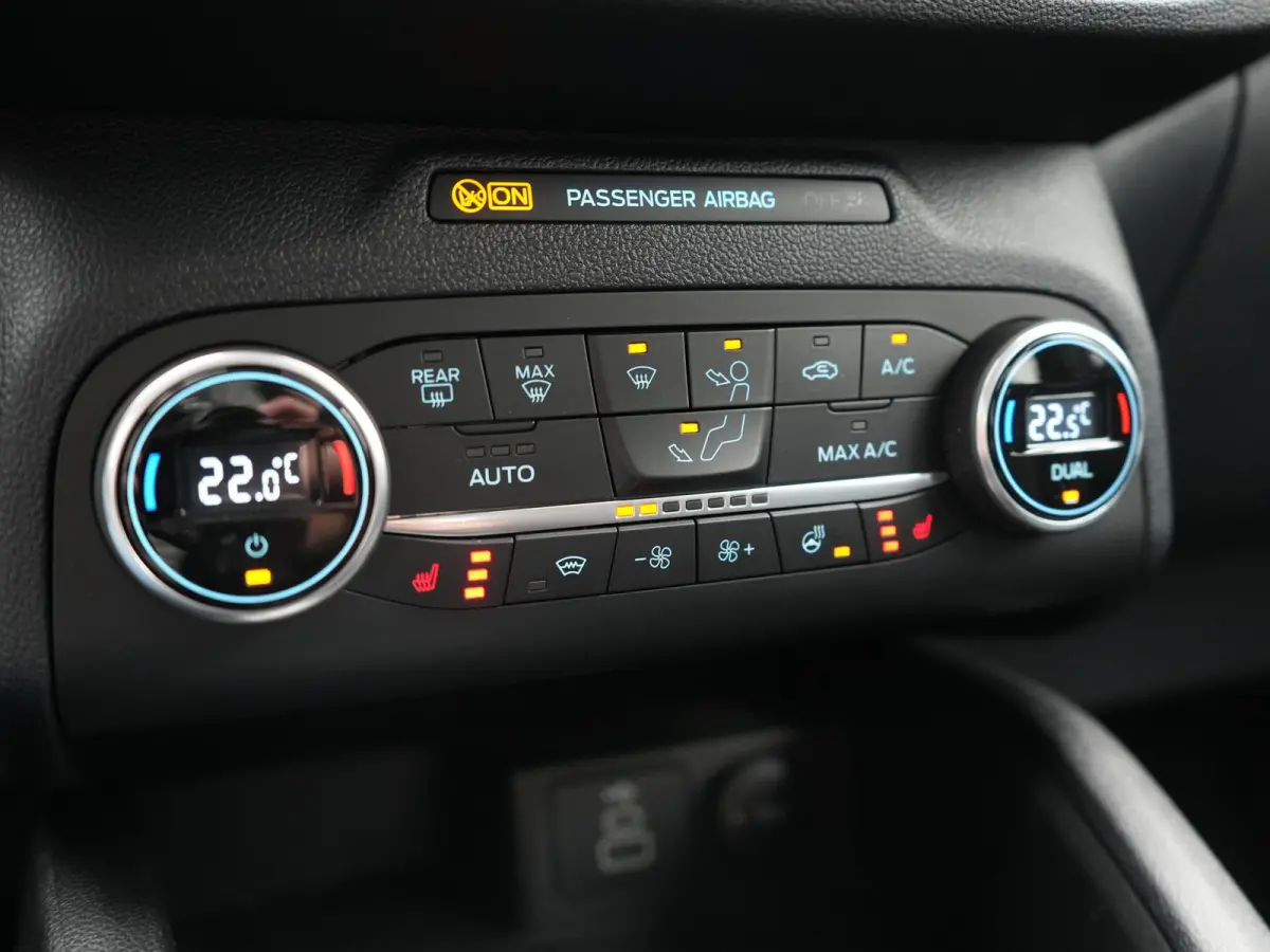 2.5 PHEV 225pk Dealer O.H | Cruise Control | Stoelverwarming | DAB | Navigatie | Stuurverwarming | Lane Assist | 17"L.M | Plug In Hybrid |