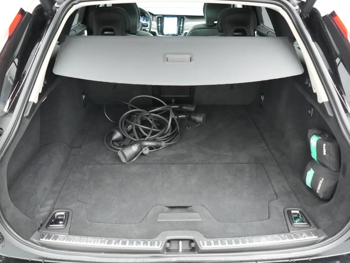 T6 AWD Inscription PHEV 350pk Dealer O.H | Panodak | Adaptive Cruise | Camera | Harman / Kardon | Lederen Sportstoelen Memory & Verwarmd | Apple Carplay | BLIS | Keyless | Pilot Assist | Goo