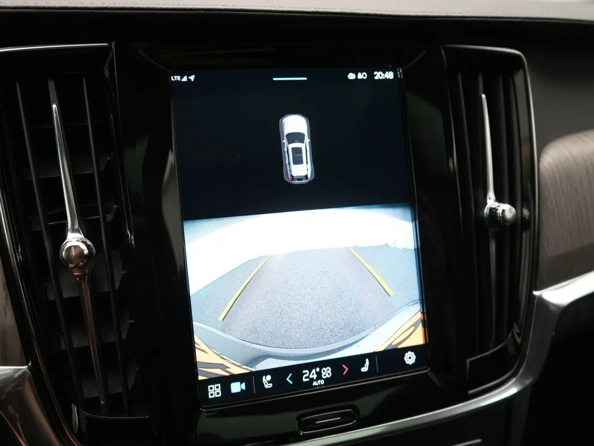 T6 AWD Inscription PHEV 350pk Dealer O.H | Panodak | Adaptive Cruise | Camera | Harman / Kardon | Lederen Sportstoelen Memory & Verwarmd | Apple Carplay | BLIS | Keyless | Pilot Assist | Goo
