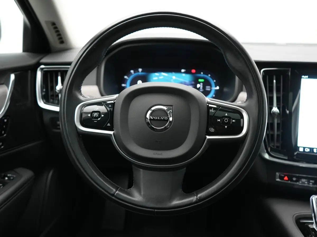 T6 AWD Inscription PHEV 350pk Dealer O.H | Panodak | Adaptive Cruise | Camera | Harman / Kardon | Lederen Sportstoelen Memory & Verwarmd | Apple Carplay | BLIS | Keyless | Pilot Assist | Goo