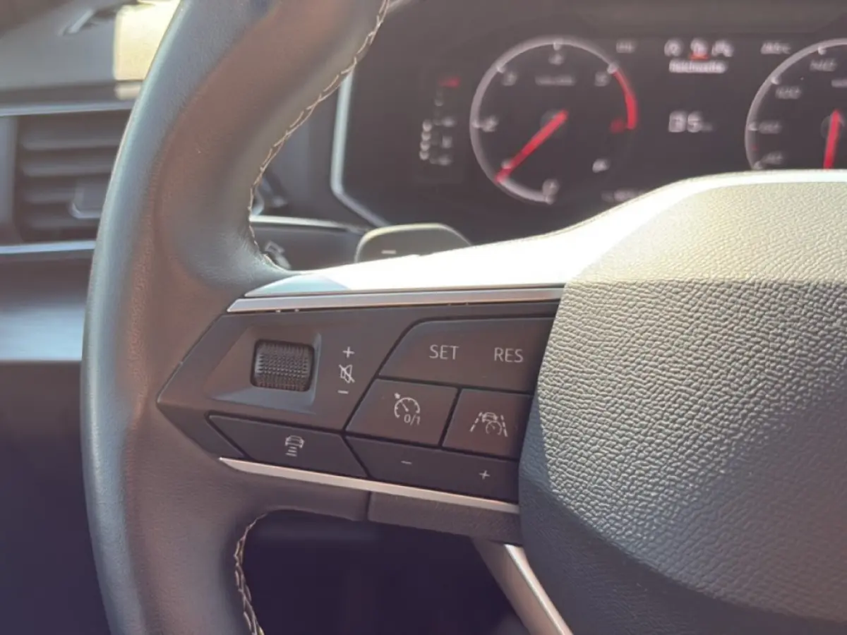 2.0 TDI DSG XPERIENCE TREKHAAK/PANO-DAK/CAMERA/ELEK-KLEP/STOELVERW