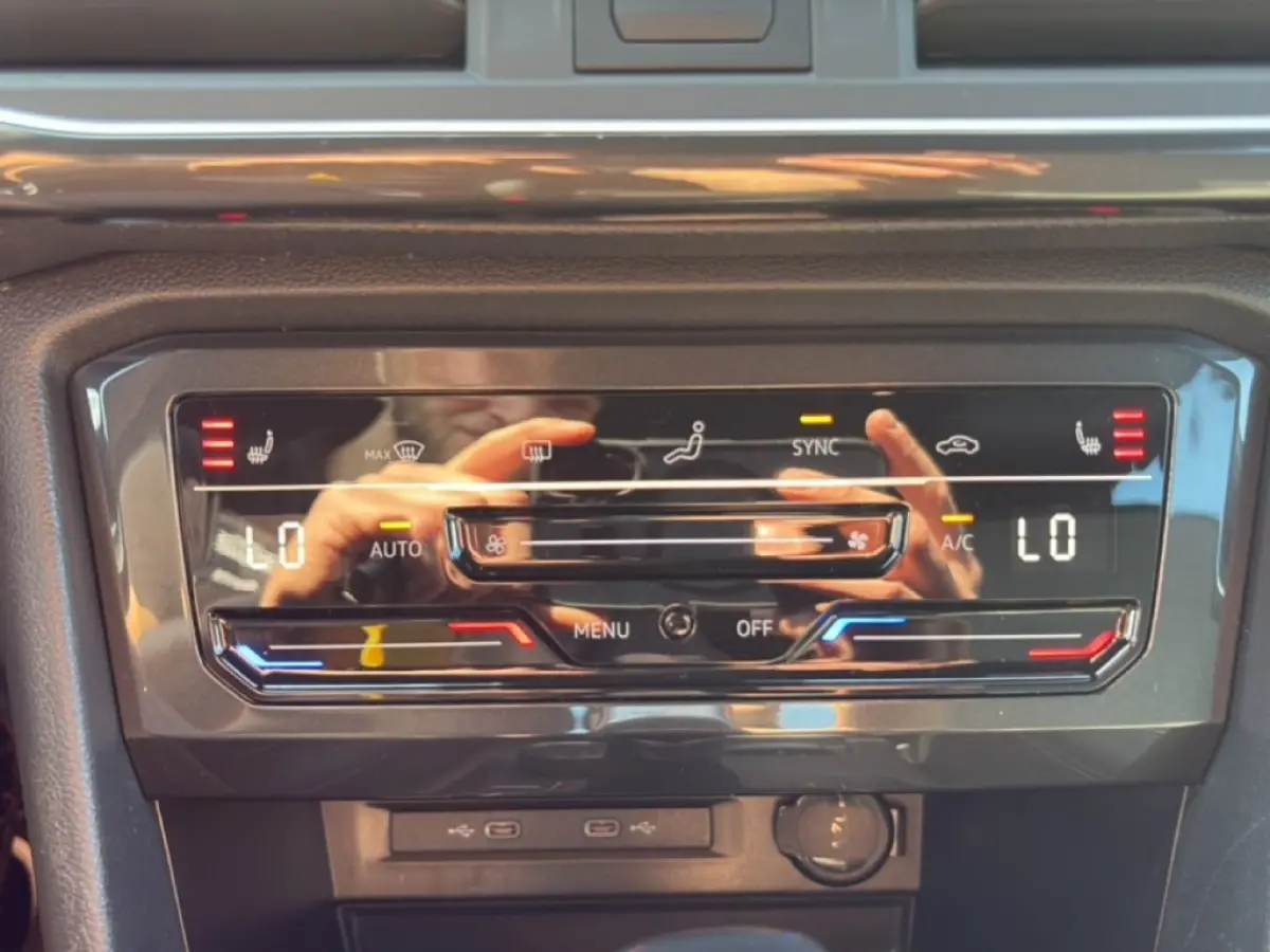 2.0 TDI DSG XPERIENCE TREKHAAK/PANO-DAK/CAMERA/ELEK-KLEP/STOELVERW