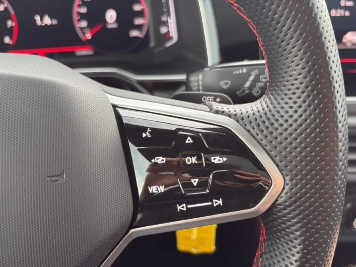 2.0 TSI DSG GTI PANO-DAK/PDC/IQ-LIGHT/DIG-DASH/ACC/BEATS/STOELVERW
