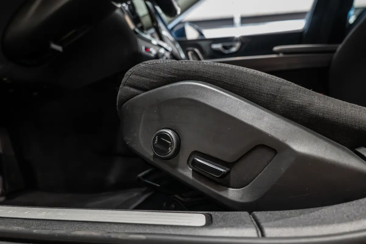 2.0 B4 Business Pro Harman Kardon l Stoelverwarming | Apple CarPlay | Adapt. Cruise l Dealer Onderhouden