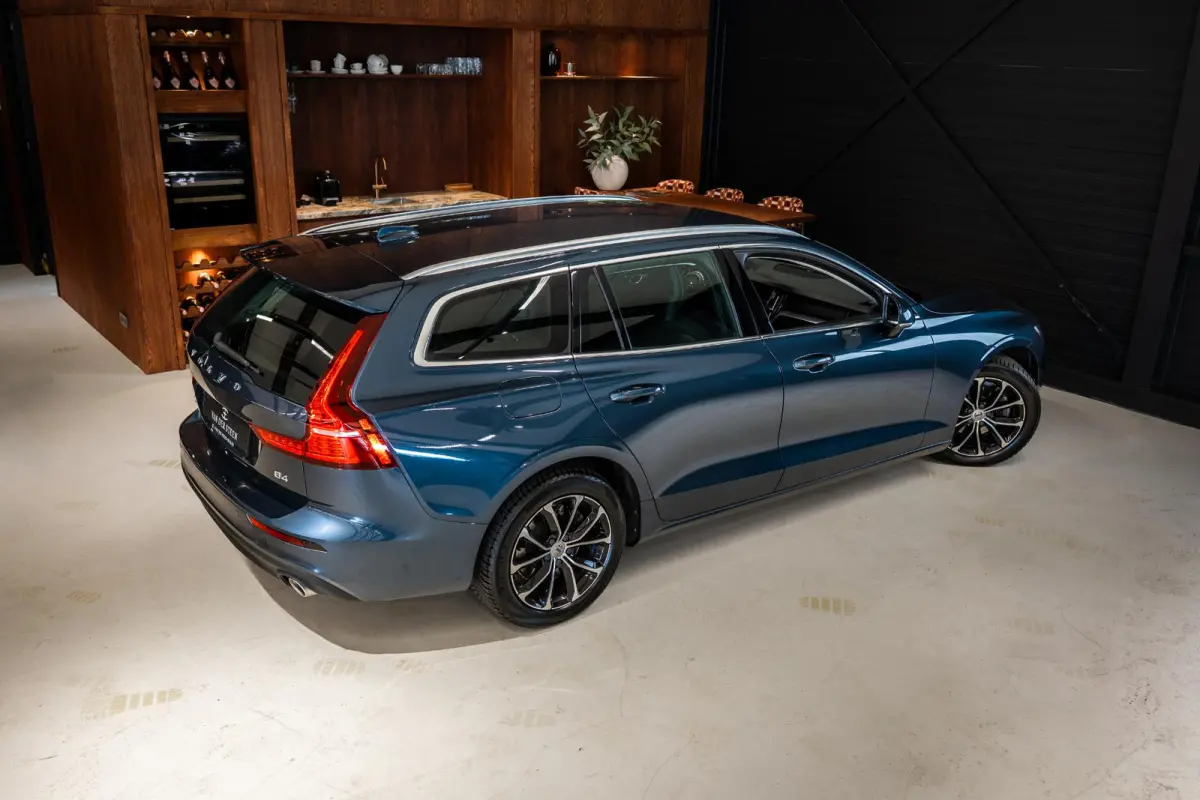 2.0 B4 Business Pro Harman Kardon l Stoelverwarming | Apple CarPlay | Adapt. Cruise l Dealer Onderhouden