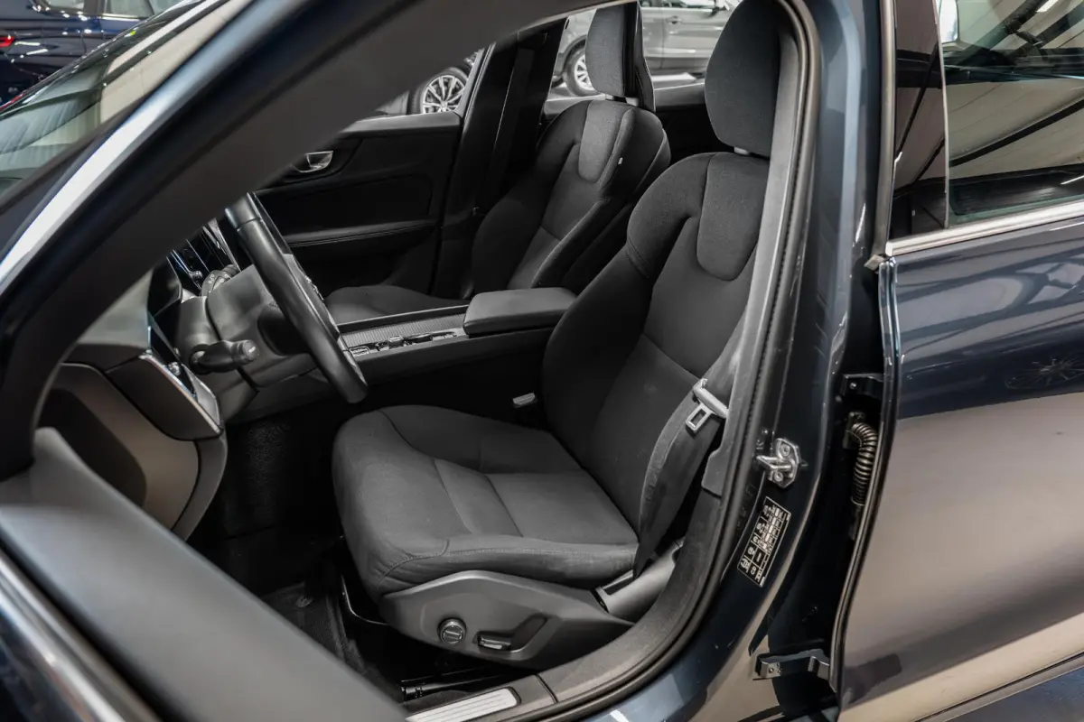 2.0 B4 Business Pro Harman Kardon l Stoelverwarming | Apple CarPlay | Adapt. Cruise l Dealer Onderhouden