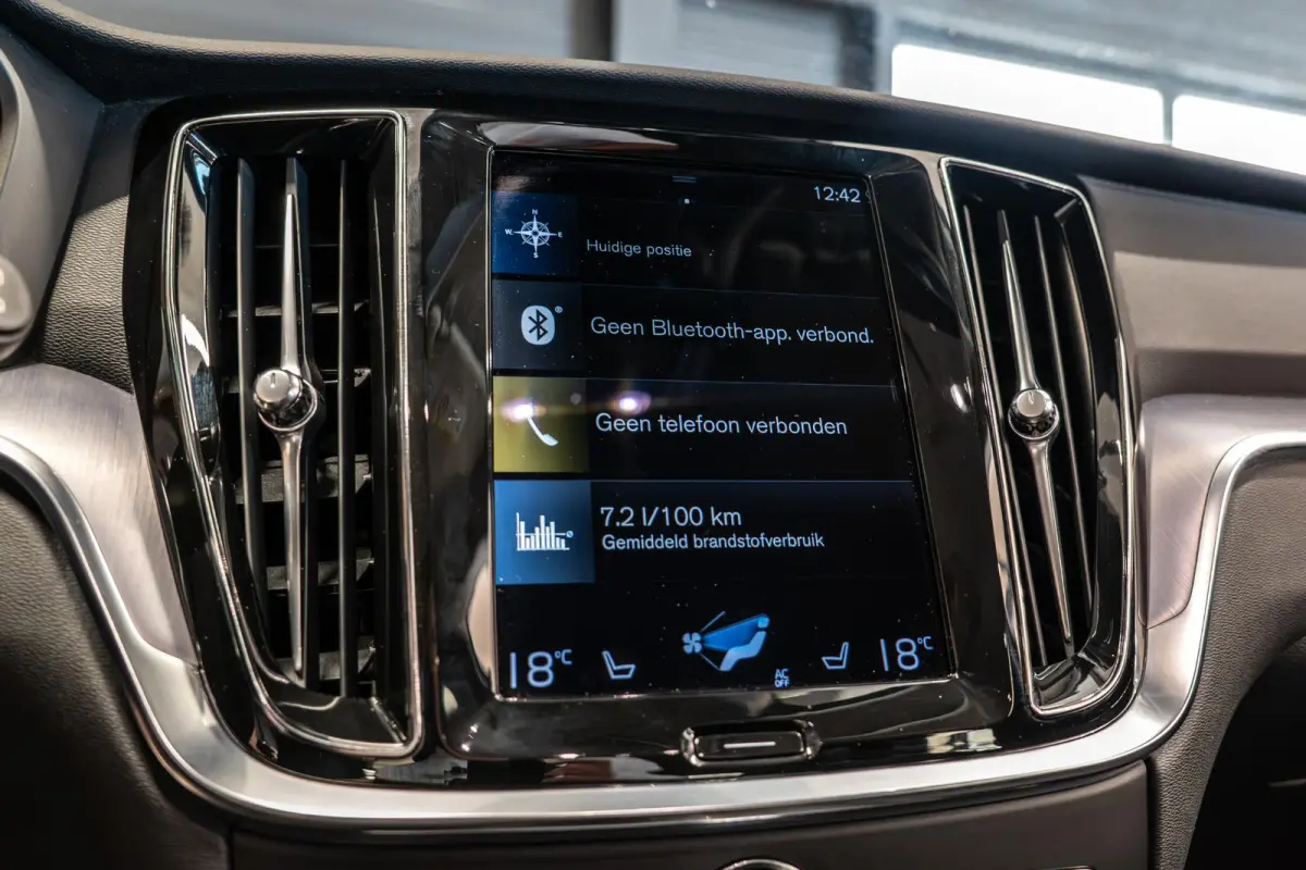 2.0 B4 Business Pro Harman Kardon l Stoelverwarming | Apple CarPlay | Adapt. Cruise l Dealer Onderhouden