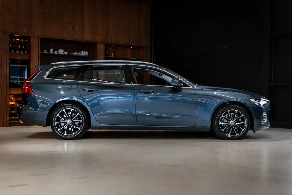 2.0 B4 Business Pro Harman Kardon l Stoelverwarming | Apple CarPlay | Adapt. Cruise l Dealer Onderhouden