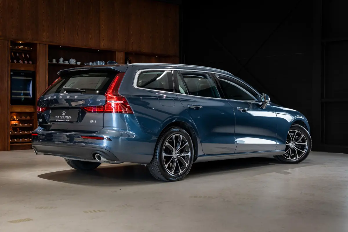 2.0 B4 Business Pro Harman Kardon l Stoelverwarming | Apple CarPlay | Adapt. Cruise l Dealer Onderhouden