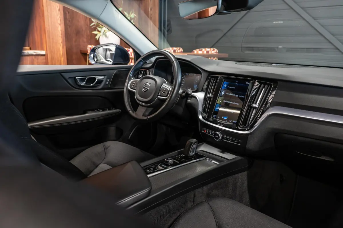 2.0 B4 Business Pro Harman Kardon l Stoelverwarming | Apple CarPlay | Adapt. Cruise l Dealer Onderhouden