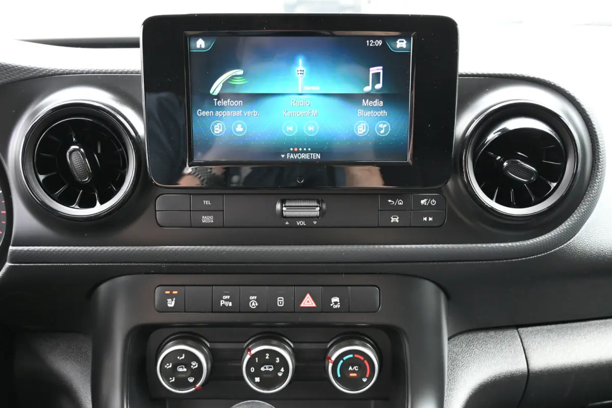 110 CDI L1 Pro 3-Zits, Apple Carplay/Android Auto, Stoelverwarming