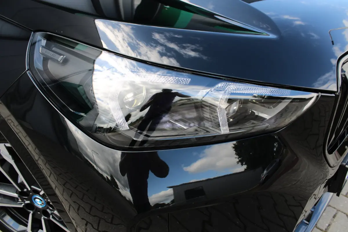 XDRIVE 30e M SPORT PRO | PANO | TREKHAAK | HARMAN KARDON | HEAD UP | 360 CAMERA | 19"| CARPLAY | SFEERVERLICHTING | ACC |