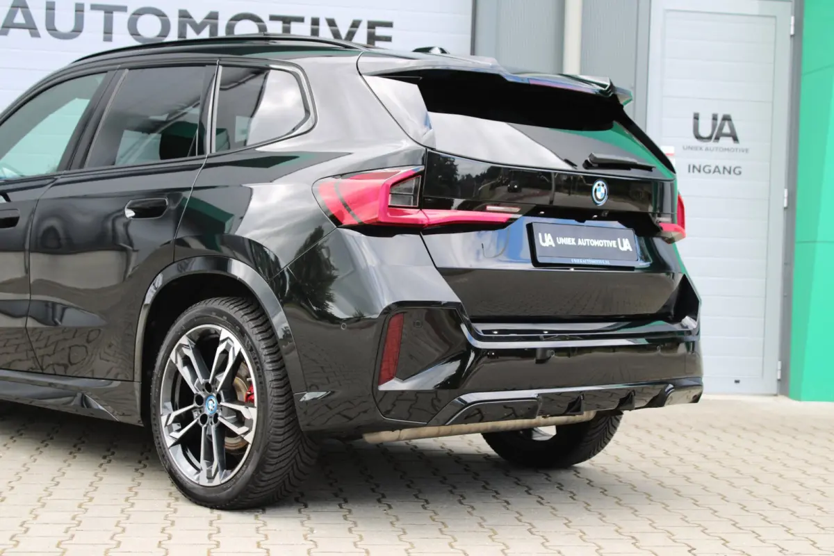 XDRIVE 30e M SPORT PRO | PANO | TREKHAAK | HARMAN KARDON | HEAD UP | 360 CAMERA | 19"| CARPLAY | SFEERVERLICHTING | ACC |