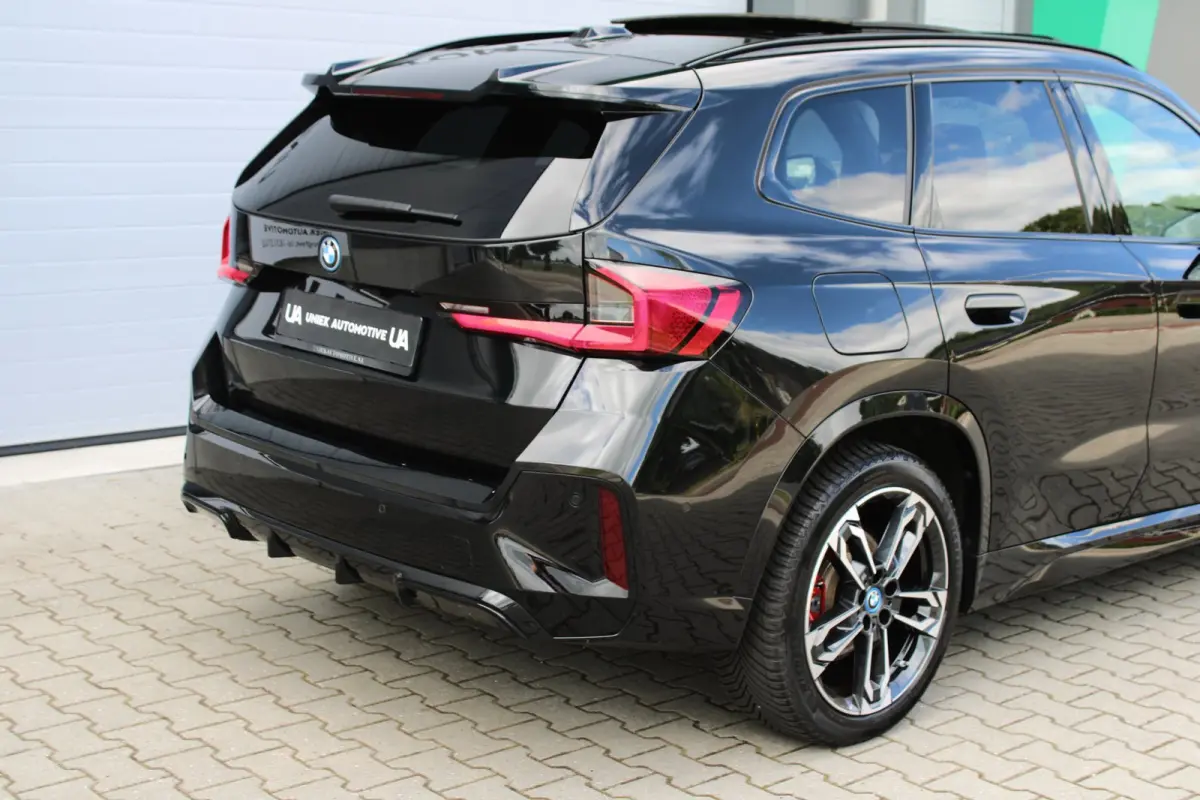XDRIVE 30e M SPORT PRO | PANO | TREKHAAK | HARMAN KARDON | HEAD UP | 360 CAMERA | 19"| CARPLAY | SFEERVERLICHTING | ACC |