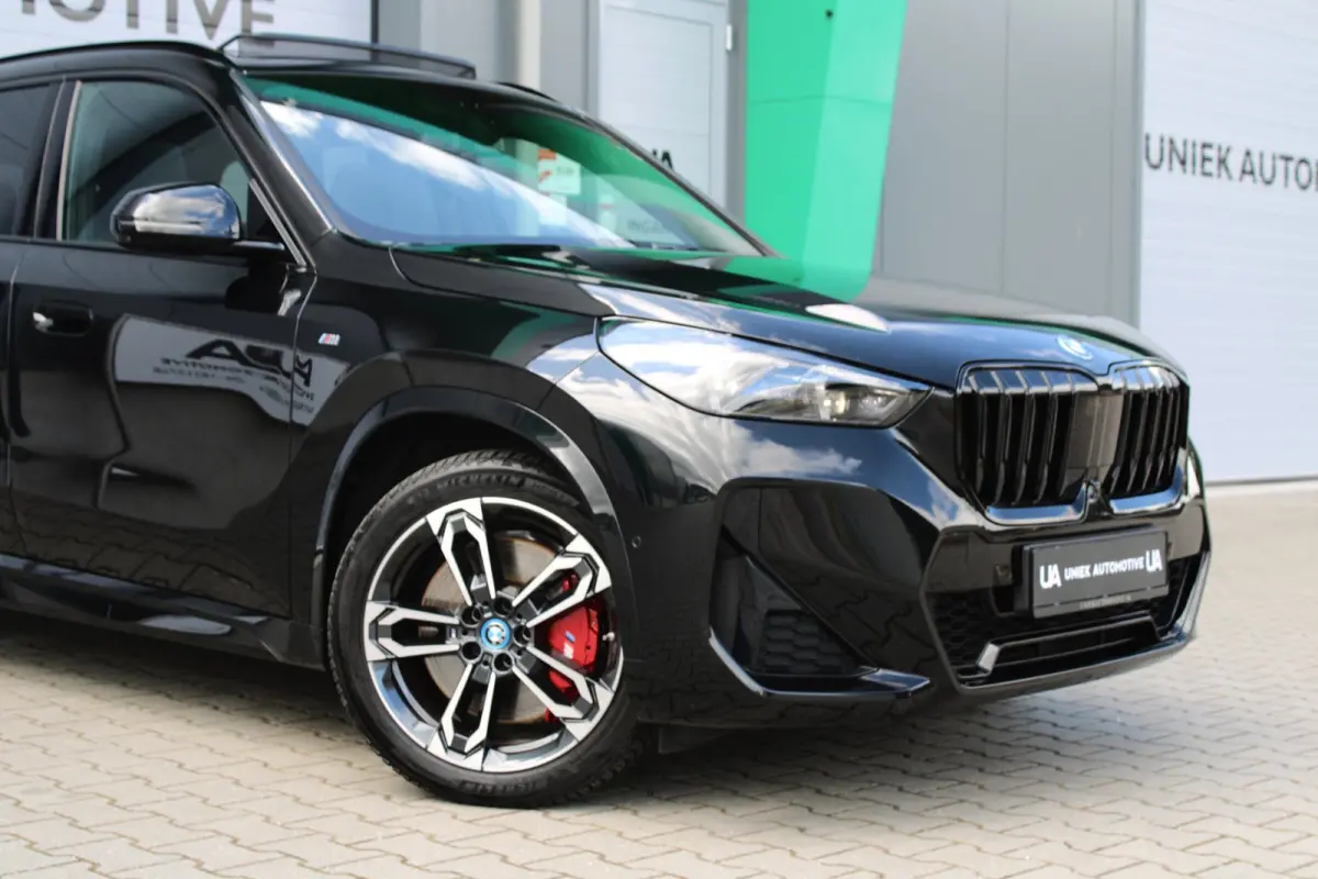 XDRIVE 30e M SPORT PRO | PANO | TREKHAAK | HARMAN KARDON | HEAD UP | 360 CAMERA | 19"| CARPLAY | SFEERVERLICHTING | ACC |