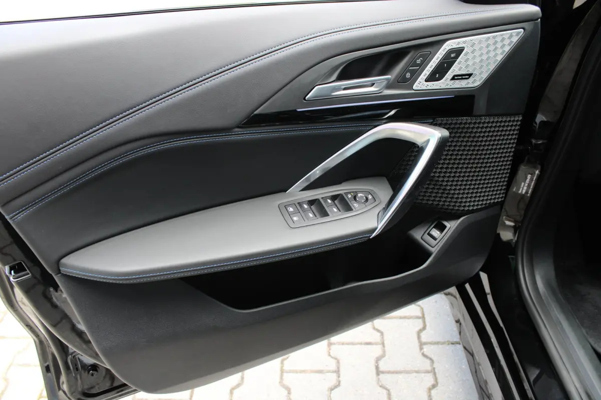 XDRIVE 30e M SPORT PRO | PANO | TREKHAAK | HARMAN KARDON | HEAD UP | 360 CAMERA | 19"| CARPLAY | SFEERVERLICHTING | ACC |