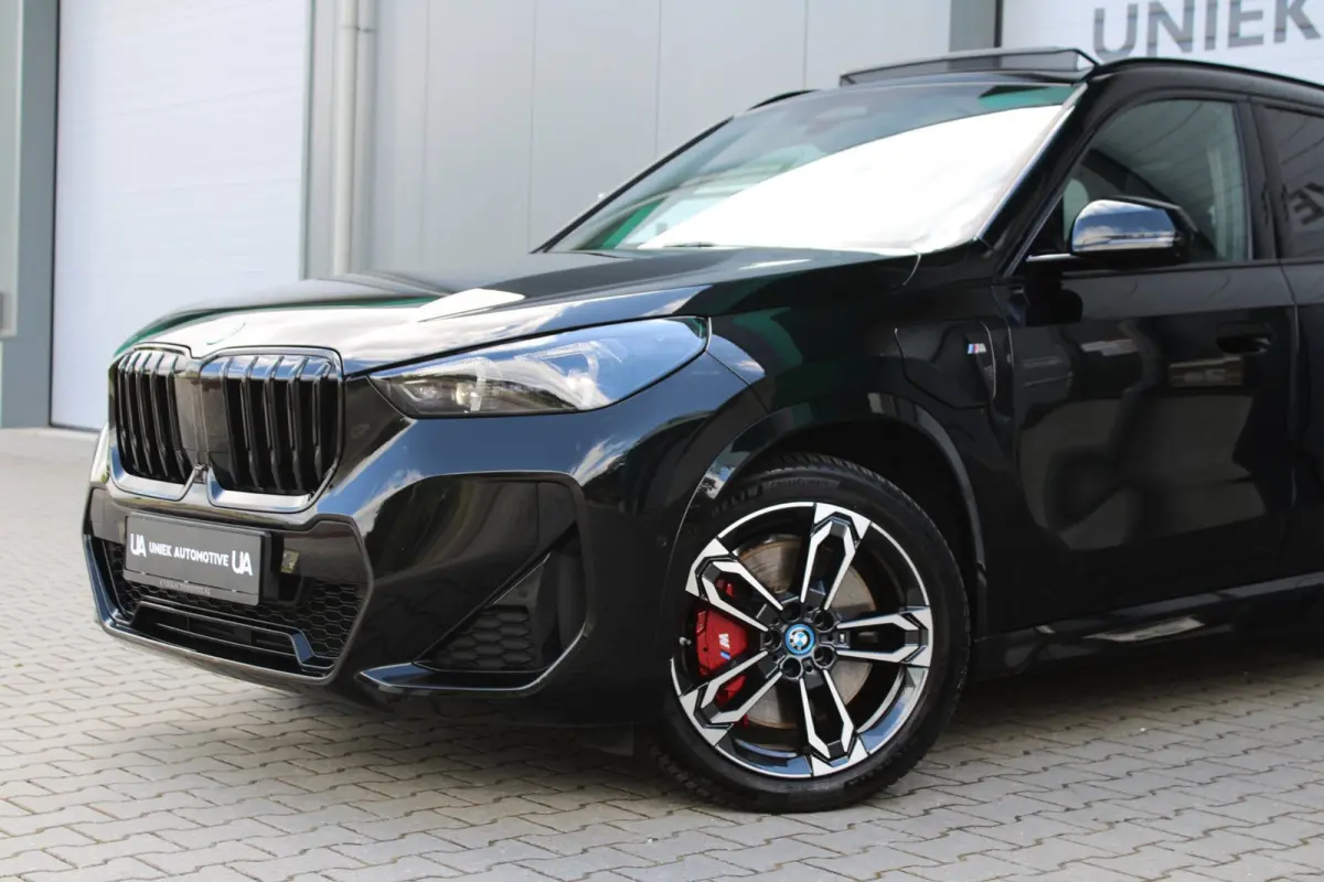 XDRIVE 30e M SPORT PRO | PANO | TREKHAAK | HARMAN KARDON | HEAD UP | 360 CAMERA | 19"| CARPLAY | SFEERVERLICHTING | ACC |