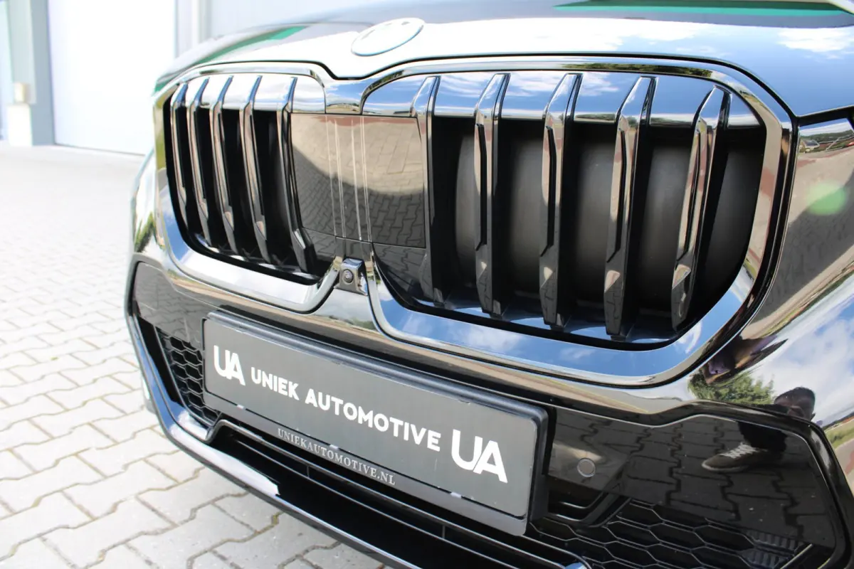 XDRIVE 30e M SPORT PRO | PANO | TREKHAAK | HARMAN KARDON | HEAD UP | 360 CAMERA | 19"| CARPLAY | SFEERVERLICHTING | ACC |