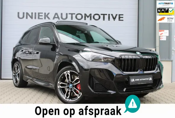 XDRIVE 30e M SPORT PRO | PANO | TREKHAAK | HARMAN KARDON | HEAD UP | 360 CAMERA | 19"| CARPLAY | SFEERVERLICHTING | ACC |