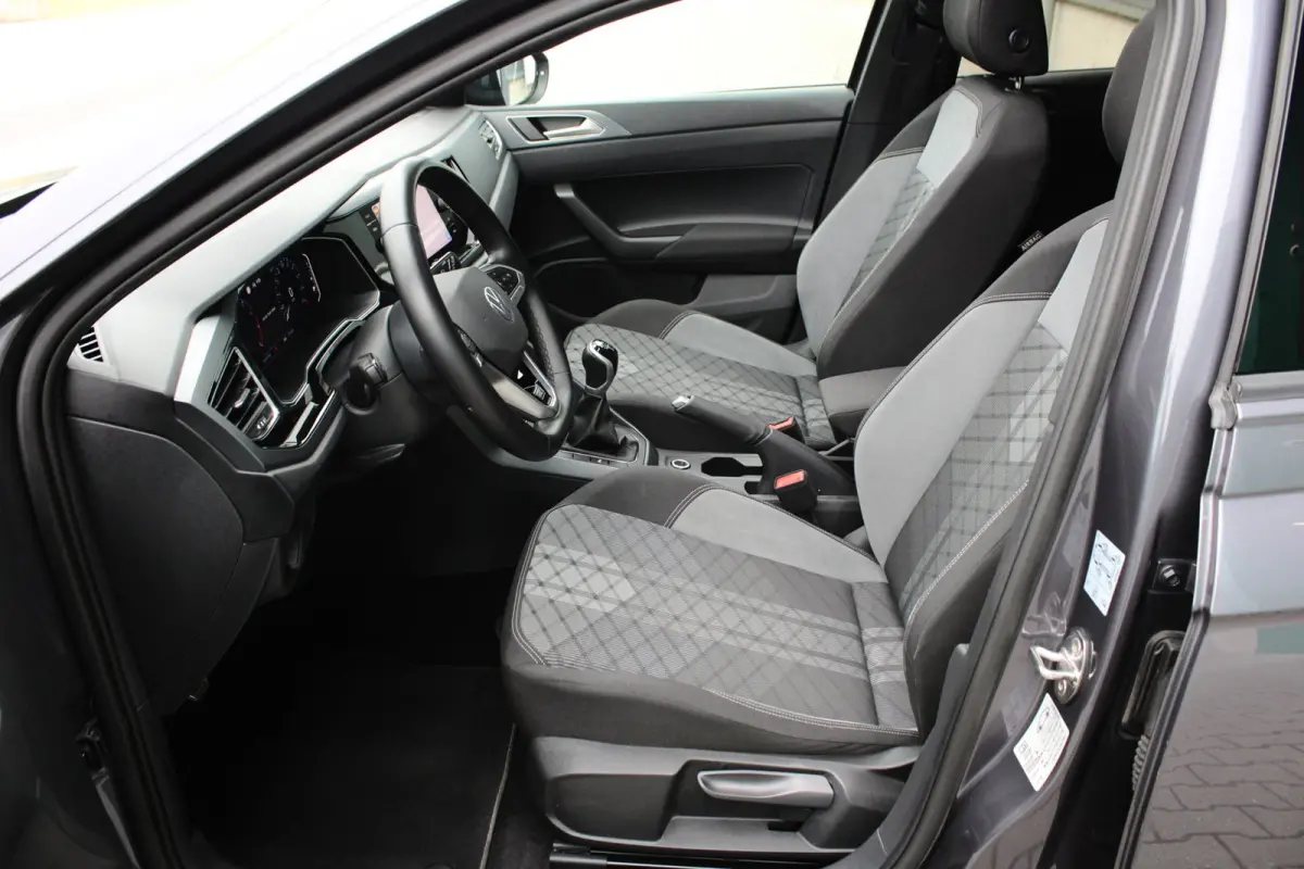 1.0 TSI 116 PK | R LINE | PANO | CARPLAY | LED | ACC | NAVIGATIE | PDC | VOL OPTIES!
