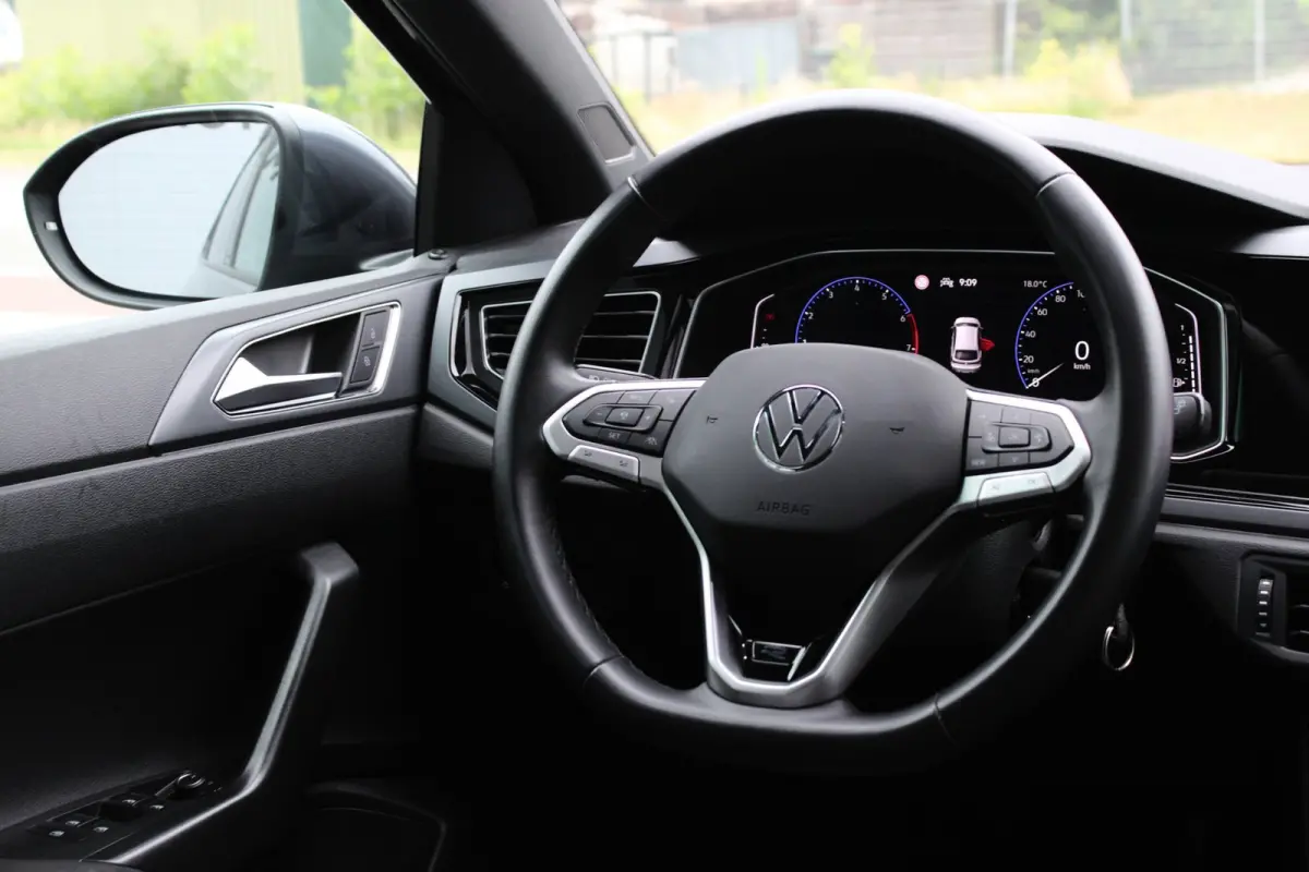1.0 TSI 116 PK | R LINE | PANO | CARPLAY | LED | ACC | NAVIGATIE | PDC | VOL OPTIES!